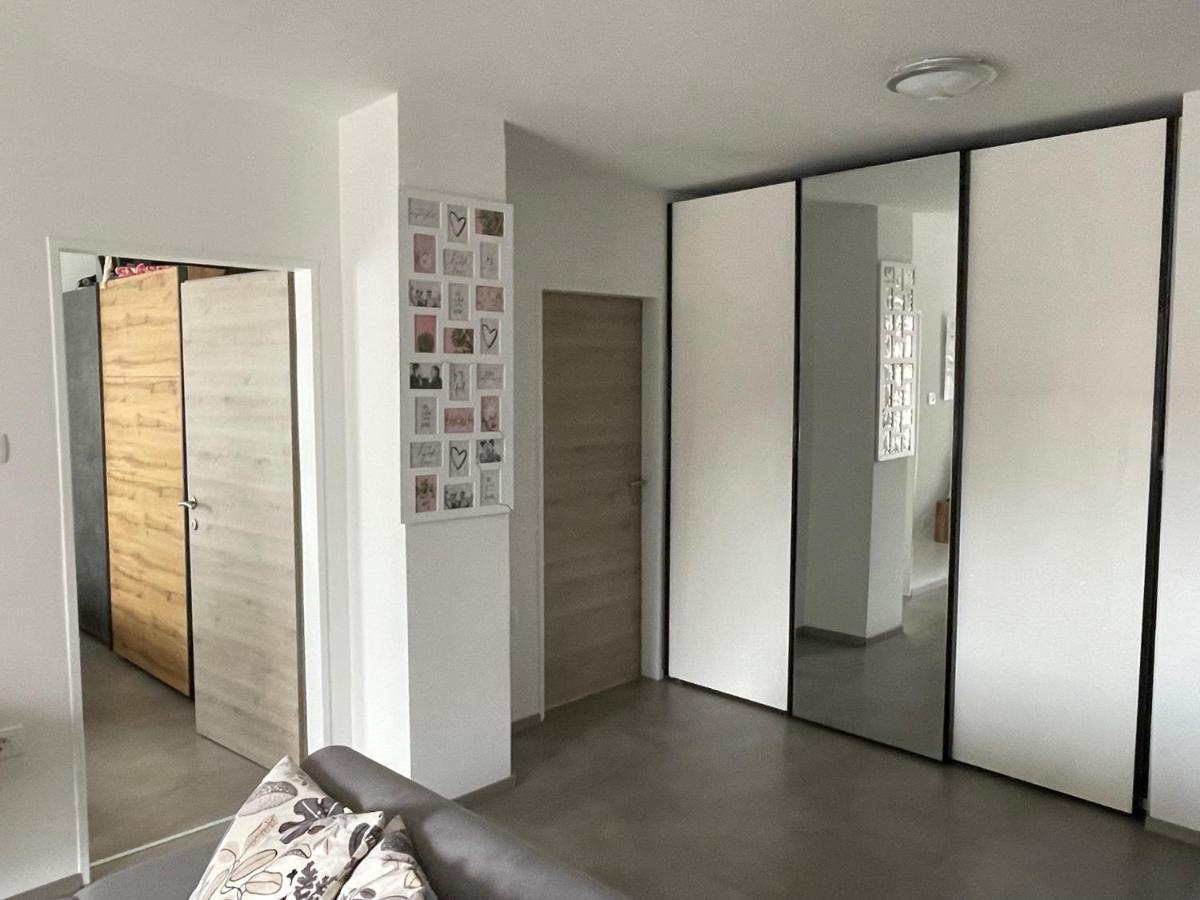 Family Home โคเปร์ ภายนอก รูปภาพ